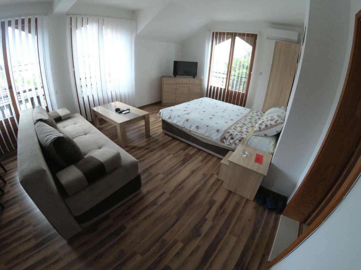 Apartment And Rooms Konak Вишеград Экстерьер фото