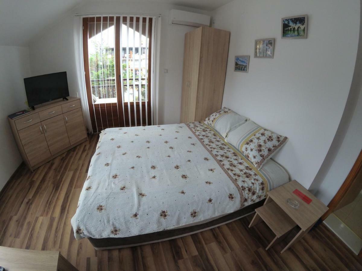 Apartment And Rooms Konak Вишеград Экстерьер фото