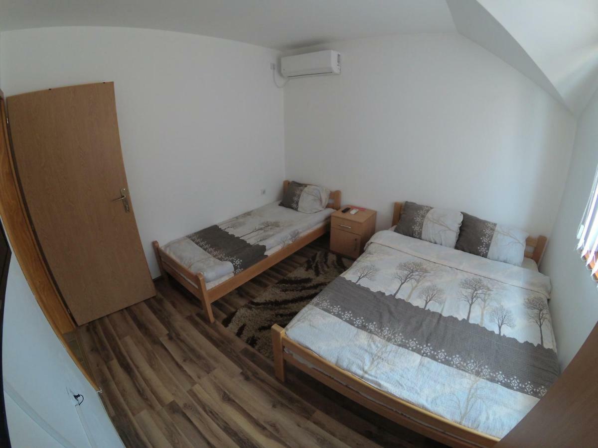 Apartment And Rooms Konak Вишеград Экстерьер фото